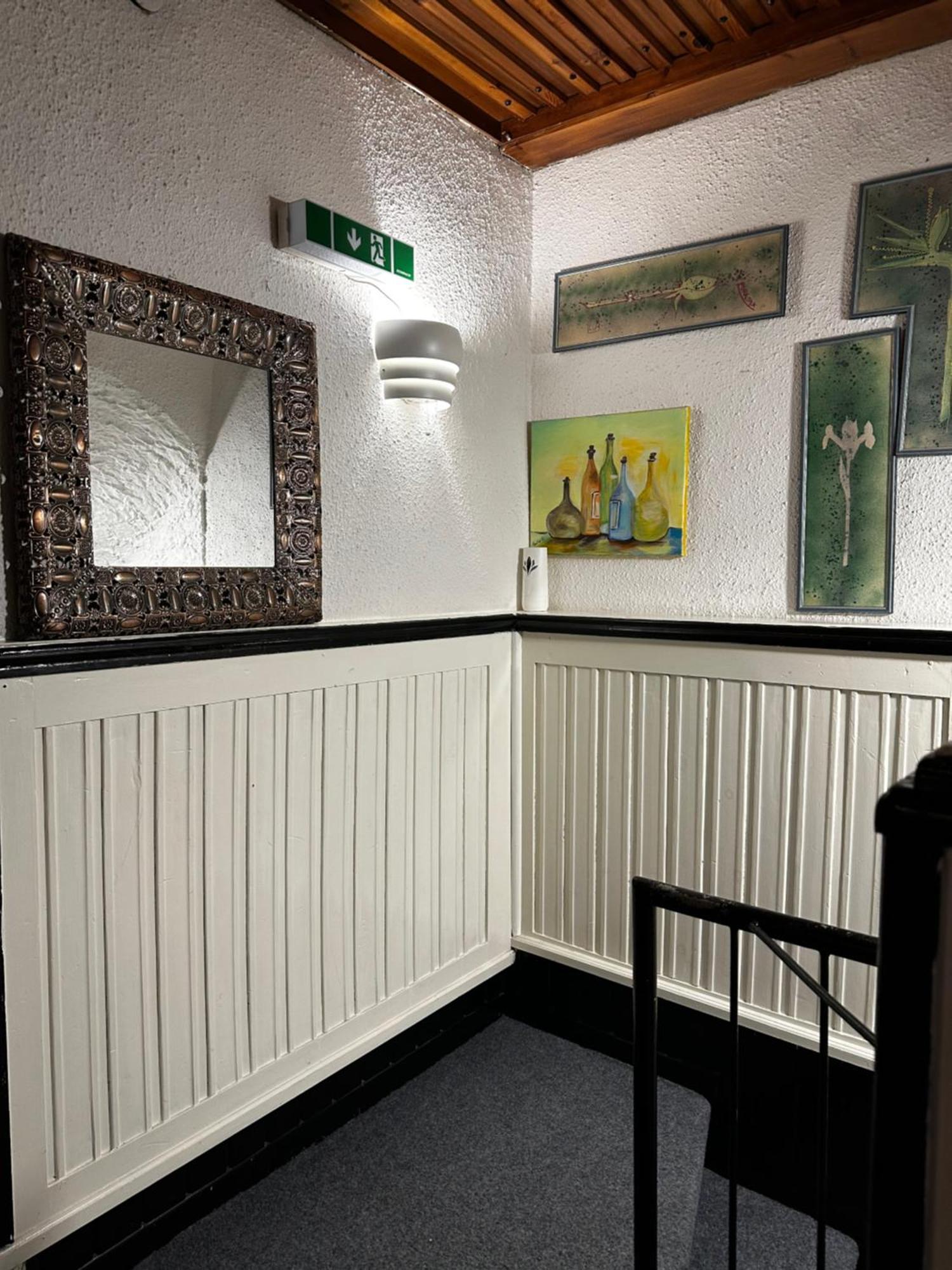 Hostel Lovely Rooms, City Center, Shared Bathroom, Windows To Corridor Villach Bagian luar foto